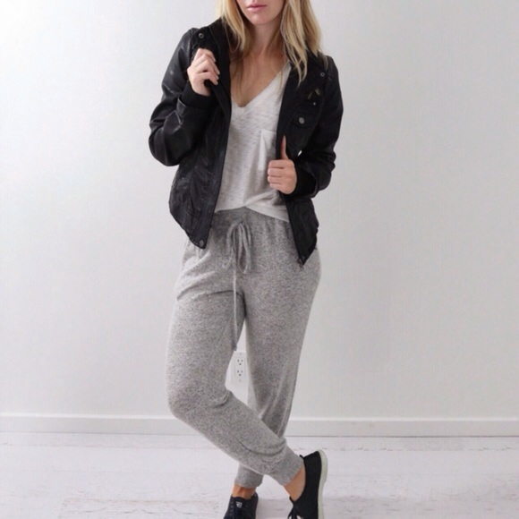 SoldOut11thStreet - Picture 3 of 8